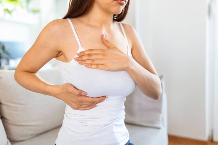 Accueil 2 tumeur-mammaire-qui-eclate