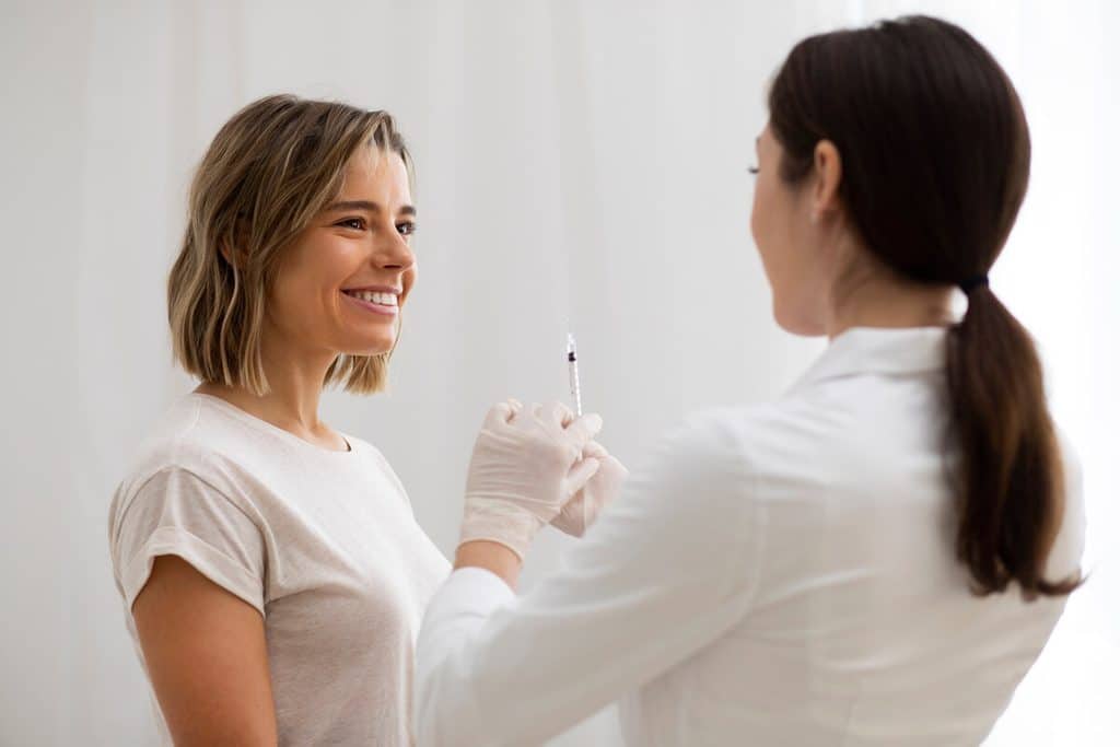 Trulicity et risque de cancer : données scientifiques, thyroïde et pancréas 4 Échange entre un médecin et son patient autour du suivi d'un traitement antidiabétique injectable.